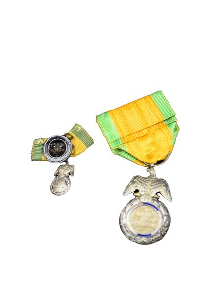 null Second Empire military medal with its reduction. (Small lacks of enamel on both...
