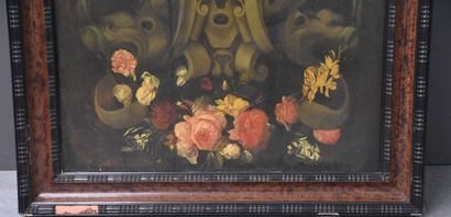 null Vierge à l’enfant entourée d’une guirlande de fleurs. Ecole flamande XVIIème...
