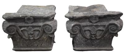 null Lot of two carved stone capitals. XIXth century. Dimensions : +/- 30 x 30 x...