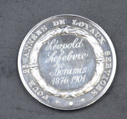 null Médaille commémorative Boch Kéramis en argent. En récompense à Léopold Lefebvre...
