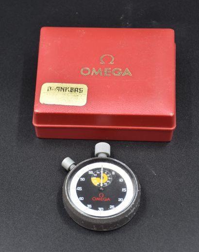 null Omega chronometer in its box. Circa 1970. 

NL: Omega merk chronometer in zijn...