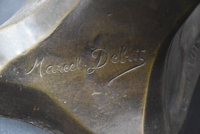 Marcel DEBUT (1865-1933) Marcel DEBUT (1865-1933). Buste art nouveau « La femme au...