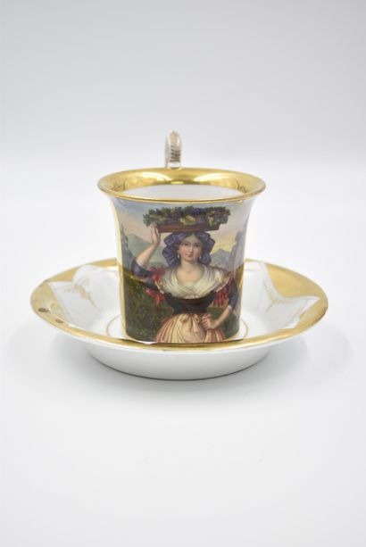 null Brussels porcelain cup circa 1840 representing a Neapolitan grape picker. There...