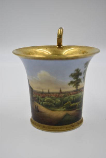 null Brussels porcelain cup representing a view of the city of Hanover with mention...