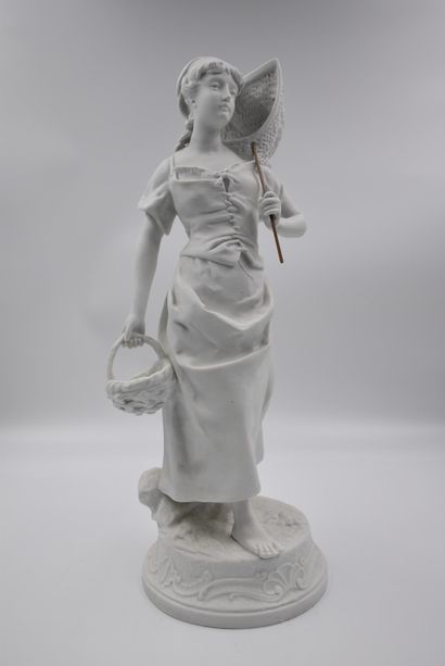 null Romantic sculpture around 1900 in white cookie. The return of the fishing. Ht...