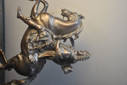 null François GIRARDON (1628-1715). D'après. Bronze à patine brune représentant Louis...