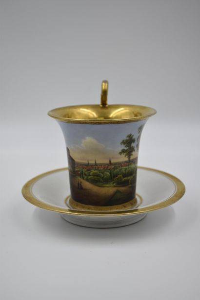 null Brussels porcelain cup representing a view of the city of Hanover with mention...