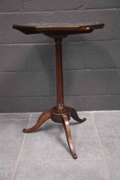 null Small mahogany and lemon wood pedestal table with fluted central shaft resting...