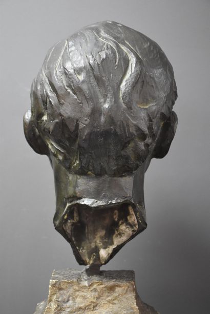 Antonio LUCARDA (1904-1993). Antonio LUCARDA (1904-1993). Buste en bronze représentant...