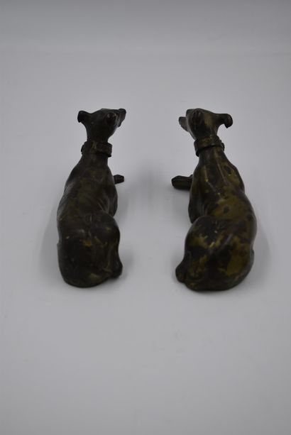 null Pair of bronze greyhounds around 1900. Provenance: Countess Hélène de Breteuil....