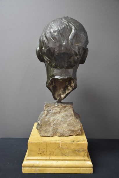 Antonio LUCARDA (1904-1993). Antonio LUCARDA (1904-1993). Bronze bust representing...