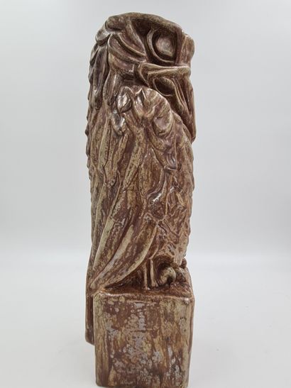 Roger Guérin (1896-1954). Roger GUERIN (1896-1954). Sculpture en grès vernissé. Aigle...