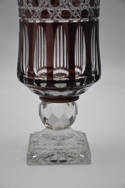 null Vase en cristal taillé dans le style du Val Saint Lambert. Probablement cristallerie...