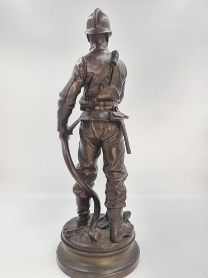 Adrien GAUDEZ (1845-1902). Adrien GAUDEZ (1845-1902). Le pompier. Bronze à patine...