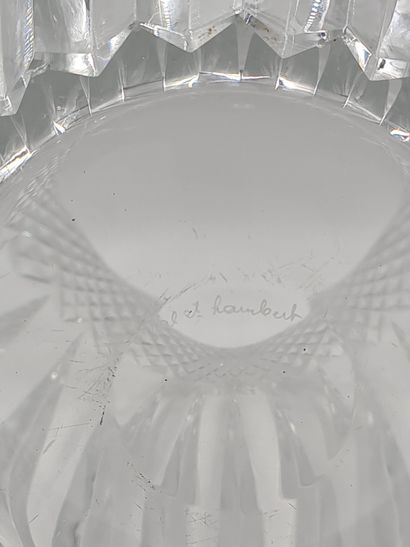 null Imposant vase en cristal du Val Saint Lambert. Ht: 46,5 cm Probablement Charles...