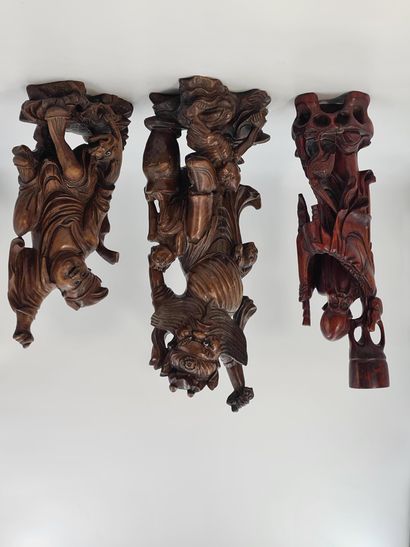 null Lot de 3 bois sculptés Chine vers 1900. Ht: 46,51,54 cm



Kavel van 3 houtsnijwerk...