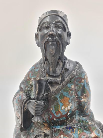 null Okimono en bronze et émaux champlevés représentant Jurojin. Japon vers 1920....
