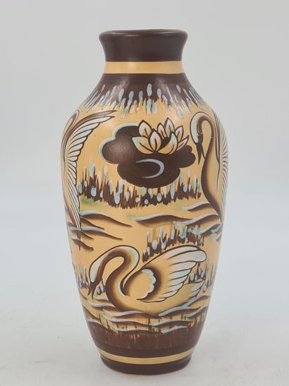 Charles CATTEAU (1880-1966). Charles CATTEAU (1880-1966). Boch Keramis vase decorated...