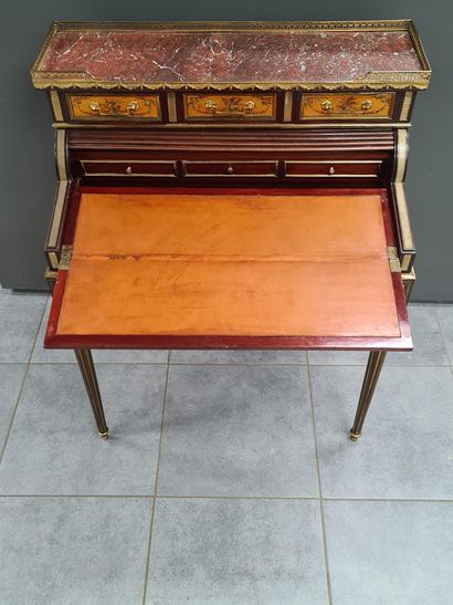 null Louis XVI style mahogany lady's desk decorated with romantic scenes in Martin...