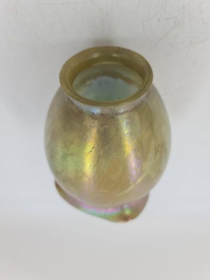 Johann LOETZ (1880-1940) Johann LOETZ (1880-1940) Phaenomen玻璃球，用于台灯或新艺术主义照明。高度：14厘米。

Johann...
