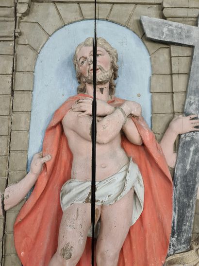 null Le christ martyre. Imposant médaillon ovale en bois sculpté en haut relief et...