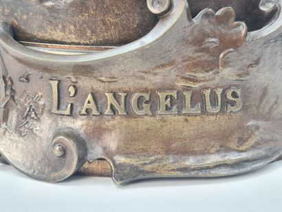 Emile PEYNOT (1850-1932). Emile PEYNOT (1850-1932). "L'Angelus". Bronze à patine...