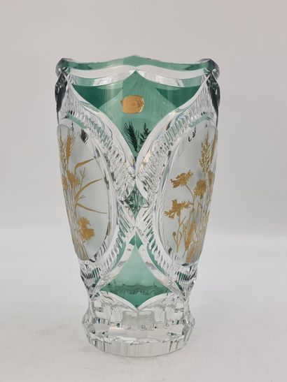 null Lot de 2 vases en cristal du Val Saint Lambert Ht vase : 33 cm. Diamètre de...