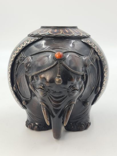 null Bronze and polychrome champlevé enamel incense burner, representing a caparisoned...