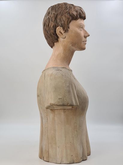 Yves BOSQUET (1939) Yves BOSQUET（1939）。女性胸围。混合技术的雕塑，结合了雪松木和赤土。高度：77厘米。

Yves BOS...