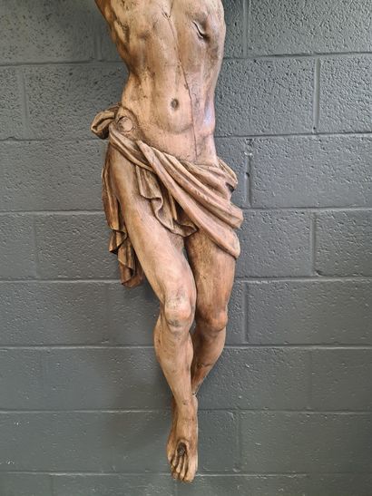 null Important Christ in carved wood XVIIth century. Arms attached. Formerly polychromed....