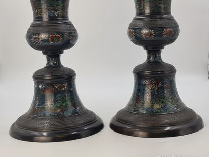 null Pair of vases reminiscent of the "Medici" form, in bronze and polychrome champlevé...
