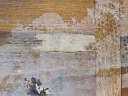 Paul HAMESSE (1877-1956). 保罗-哈姆塞（1877-1956）。归功于。新艺术风格的橡木桌，具有保罗-汉卡的精神。台面有待修复。我们得到的专业估价是200欧元（不含增值税），用于架子的翻新，包括单板嫁接和污渍的翻新。这项工作可以在交货前完成。...