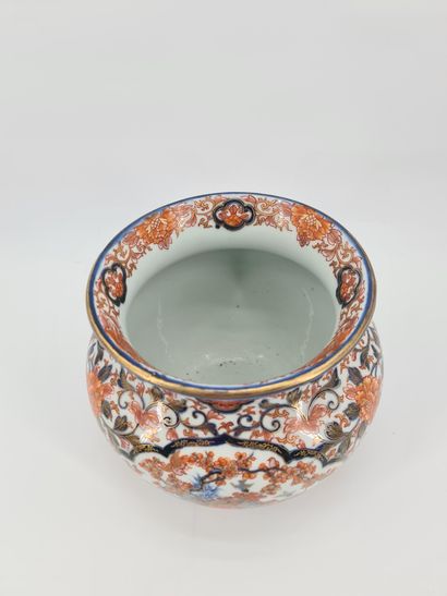 null Japan, end of the Meiji Taisho period Small Imari porcelain flared bowl with...