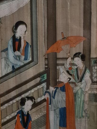 null 中国，19世纪末，一套两幅小型垂直彩色丝绸画，其中一幅画的是一位年轻女子在亭子的窗口接受一位年轻男子的献礼。

中国，19世纪初，两幅小型垂直彩绘套画...
