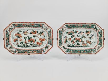 Chine XVIIIème siècle.Deux présentoirs octogonaux...
