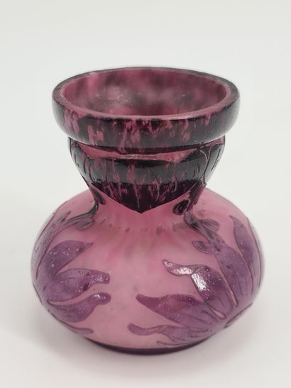 Charles SCHNEIDER (1881-1953). Charles SCHNEIDER (1881-1953). Vase art nouveau à...
