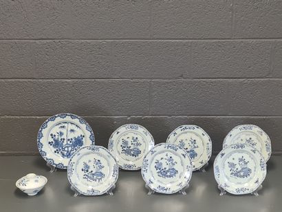 null Compagnie des Indes 18th century. Lot of seven Chinese porcelains including...
