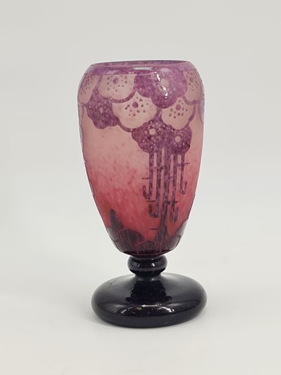 Charles SCHNEIDER (1881-1953). Charles SCHNEIDER (1881-1953). Vase balustre à décor...