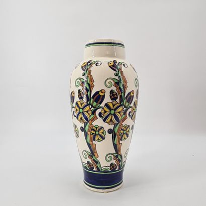 Charles CATTEAU (1880-1966). Charles CATTEAU (1880-1966). Boch Keramis art deco vase...