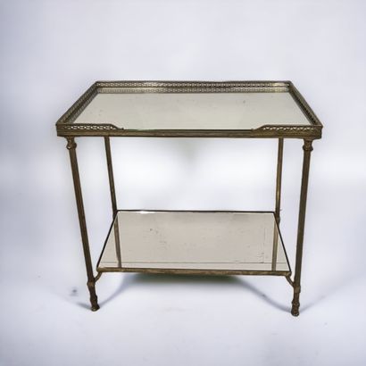 null Pair of end tables circa 1950. Ht: 54 cm.