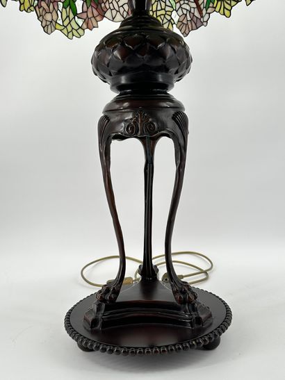 null Tiffany-style mushroom lamp. Beautiful brown patina bronze base in the Chinese...