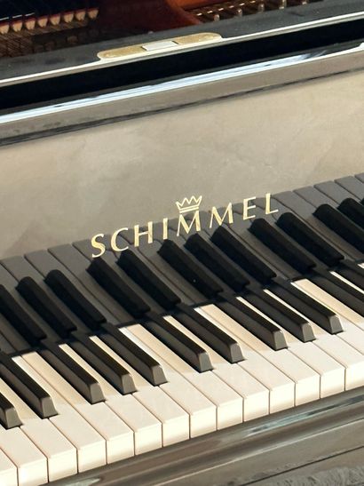 null Very elegant Schimmel 1/2 grand piano. Excellent instrument for semi-professional...