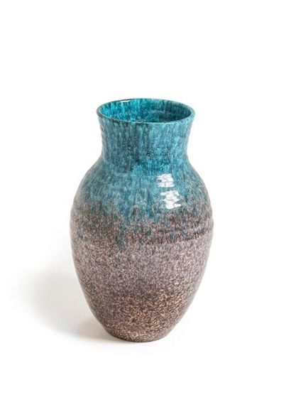 null Poterie d'ACCOLAY (actifs entre 1945 et 1983)
Vase pansu en céramique à décor...