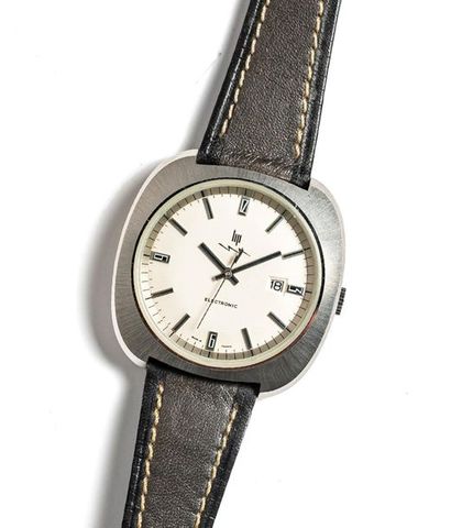 null LIP (Pilote Electronic / Sport Calendrier), vers 1975
Rare montre sport a? forme...