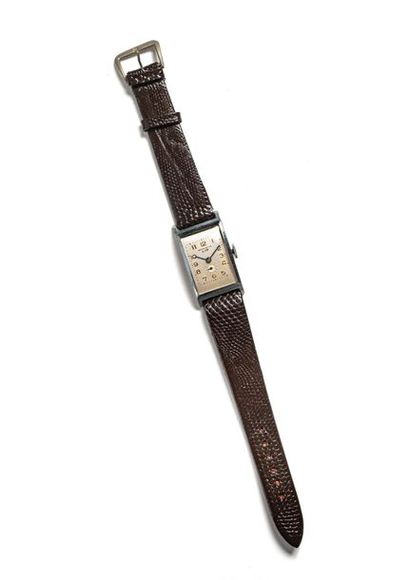 null LOT LIP (T 18 chronomètre - Classic trotteuse 6h), vers 1940/50
1. Belle version...