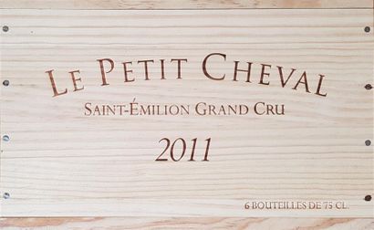 null 6 Bouteilles Le Petit Cheval, Saint-Émilion Grand Cru, 2011 (quelques étiquettes...