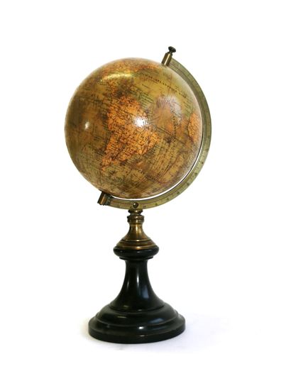 Globe terrestre de la Maison Émile BERTAUX...