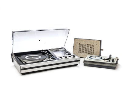 GRUNDIG amplified vinyl turntable with headphones,...
