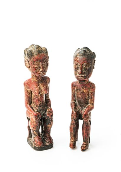 null *BAOULE (Ivory Coast)

Couple of statuettes called "Colon" covered with western...