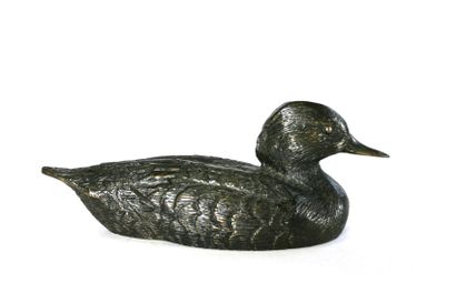 null École du XXe siècle

Canard

Bronze à patine brune

H. 4,5 cm
